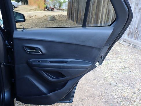 Used 2016 Chevrolet Trax LT w/ LT Convenience Package image 24