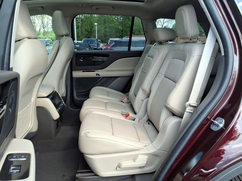 Used 2021 Lincoln Aviator Reserve w/ Elements Package Plus AWD/4WD image 25