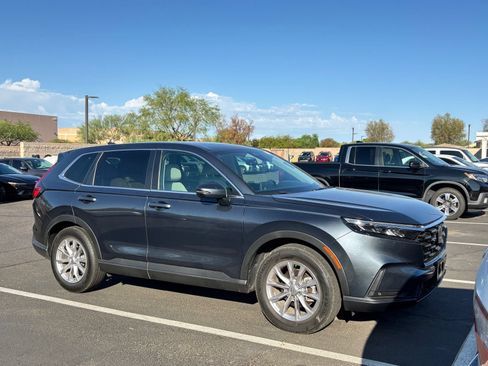 Used 2023 Honda CR-V EX-L image 5