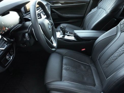 Certified 2023 BMW 540i xDrive w/ Executive Package image 11