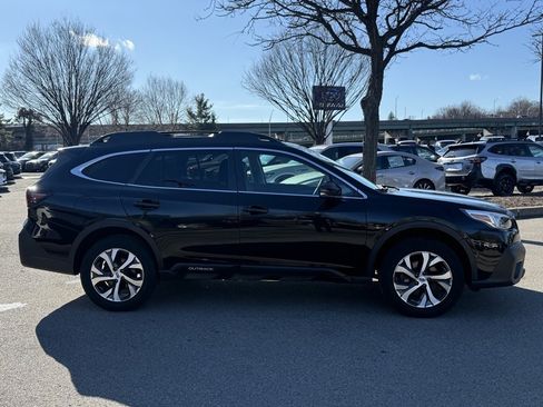 Used 2022 Subaru Outback Limited image 4