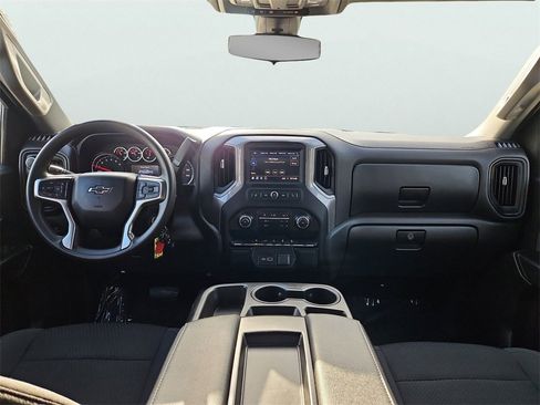 Used 2022 Chevrolet Silverado 1500 Custom Trail Boss w/ Safety Confidence Package image 11