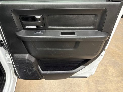 Used 2024 RAM 2500 Tradesman w/ Chrome Appearance Group image 26