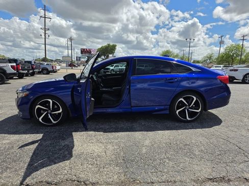 Used 2020 Honda Accord Sport image 9