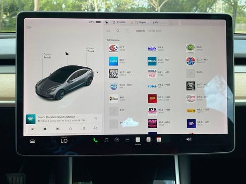 Used 2020 Tesla Model 3 Standard Range Plus image 25