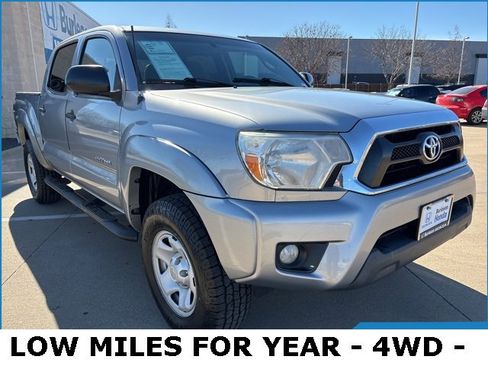 Used 2015 Toyota Tacoma 4x4 Double Cab image 2