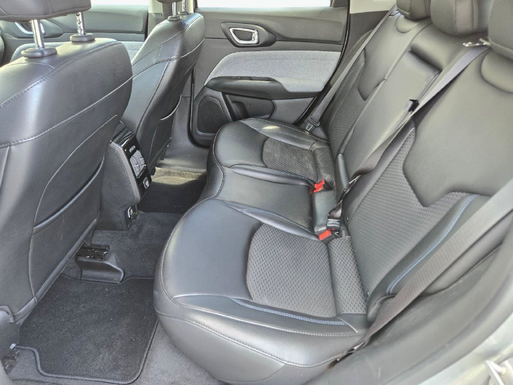 Used 2022 Jeep Compass Latitude AWD/4WD image 19