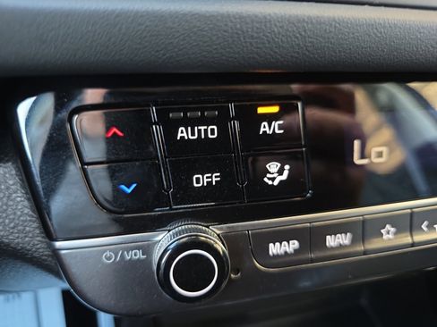 Certified 2025 Kia Seltos EX w/ EX Sunroof Package image 16