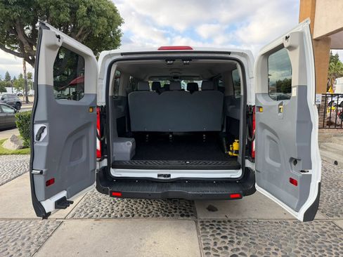Used 2018 Ford Transit 150 XL RWD image 12
