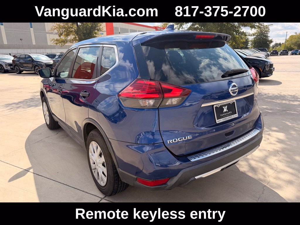 Used 2017 Nissan Rogue S FWD image 2
