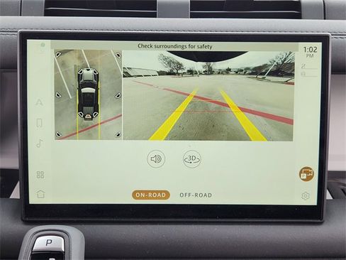 Used 2025 Land Rover Defender 110 X-Dynamic SE image 17