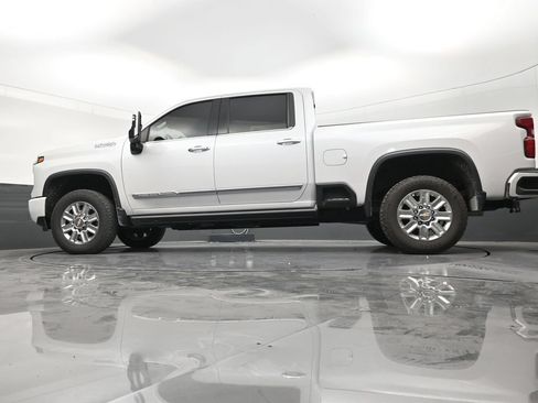 Used 2024 Chevrolet Silverado 3500 High Country w/ High Country Premium Package AWD/4WD image 21