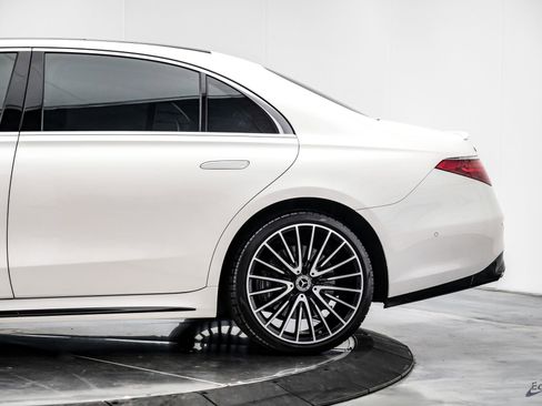 Used 2022 Mercedes-Benz S 580 4MATIC Sedan image 9