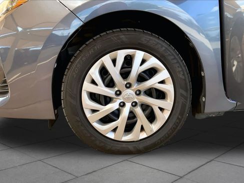 Used 2019 Toyota Corolla LE FWD image 11