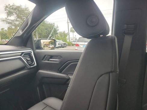 Used 2023 GMC Canyon Elevation w/ Elevation Premium Package image 3