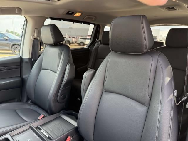 Used 2025 Honda Odyssey EX-L image 14