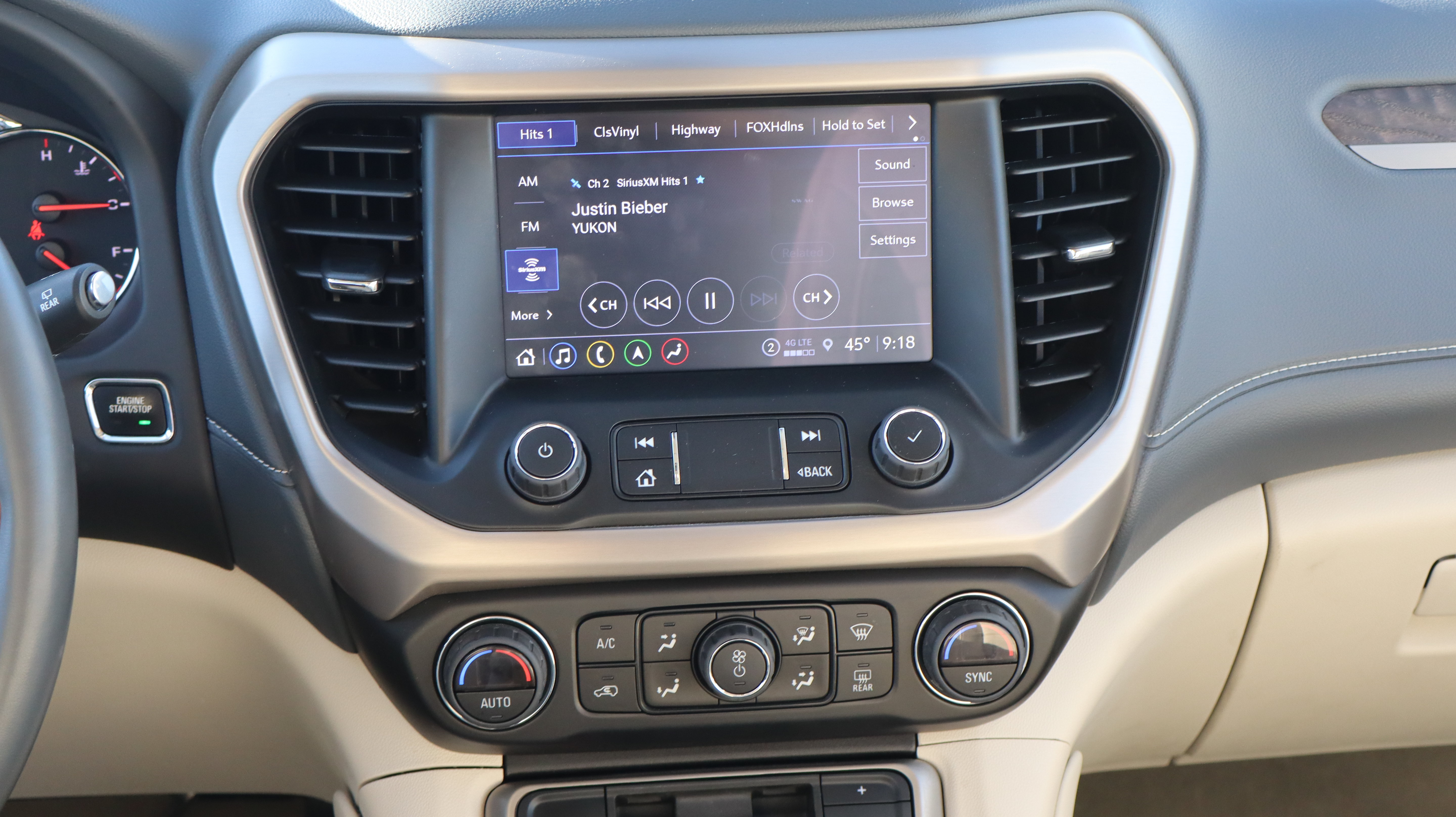Certified 2023 GMC Acadia Denali w/ Denali Ultimate Package AWD/4WD image 11
