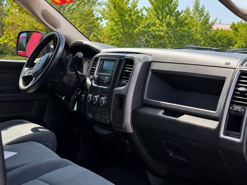 Used 2014 RAM 2500 Tradesman w/ Chrome Appearance Group AWD/4WD image 5