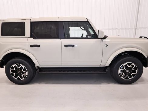 New 2026 Ford Bronco Outer Banks AWD/4WD image 2