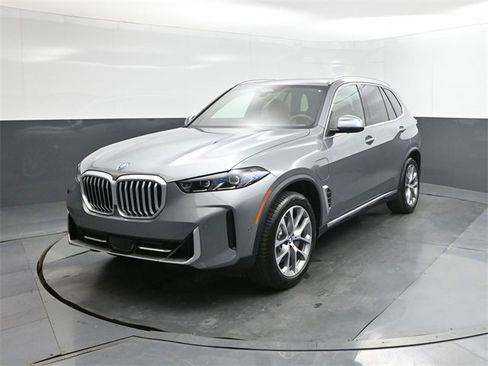 New 2026 BMW X5 xDrive50e w/ Climate Comfort Package image 30
