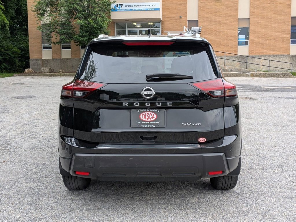 Used 2024 Nissan Rogue SV w/ SV Premium Package AWD/4WD image 4