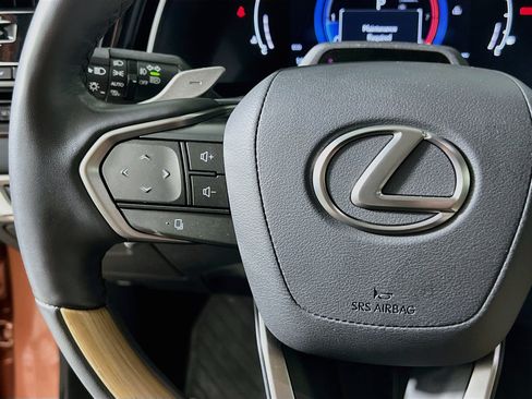 Used 2024 Lexus RX 350 FWD w/ Convenience Package image 19
