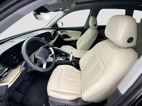 Certified 2025 Audi Q5 Premium AWD/4WD image 18