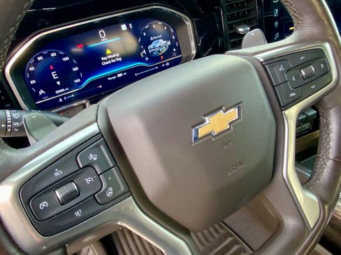 Used 2022 Chevrolet Silverado 1500 LTZ w/ LTZ Premium Package image 47