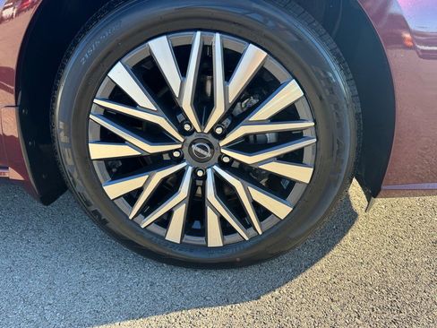 Used 2023 Nissan Altima 2.5 SV image 4