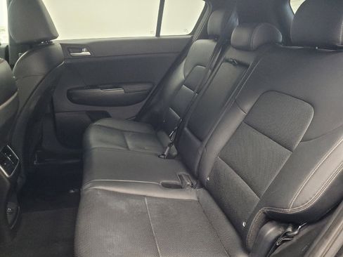 Used 2021 Kia Sportage S image 18