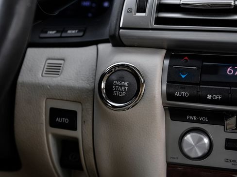 Used 2014 Lexus LS 460 image 24