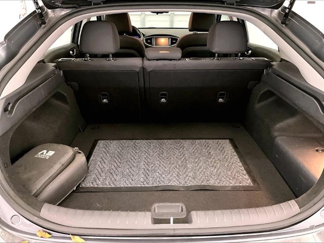 Used 2019 Hyundai Ioniq Plug-In Hybrid FWD image 33