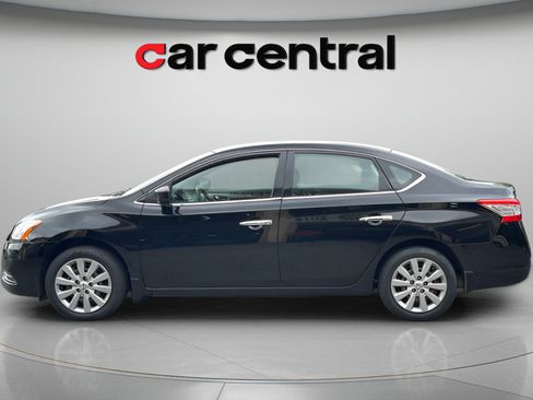 Used 2015 Nissan Sentra SV FWD image 2