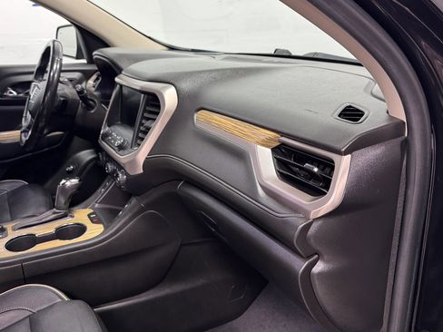 Used 2019 GMC Acadia Denali image 11