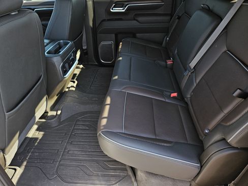 Used 2024 GMC Sierra 3500 Denali w/ Denali Reserve Package image 29