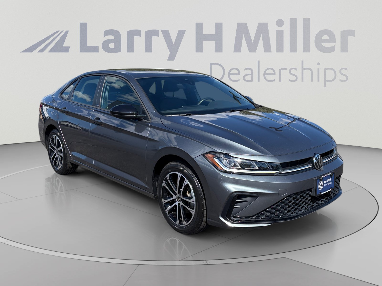 Used 2025 Volkswagen Jetta Sport FWD image 7