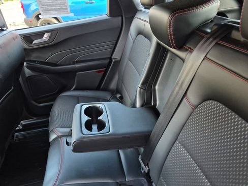 Certified 2025 Ford Escape ST-Line Elite image 17