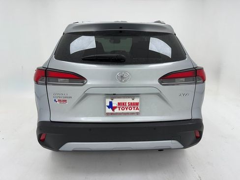 Used 2024 Toyota Corolla Cross XLE image 20