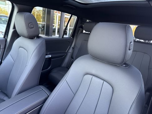 New 2026 Mercedes-Benz GLB 250 image 24