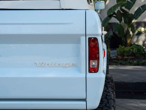 Used 2025 Ford Bronco Badlands image 45