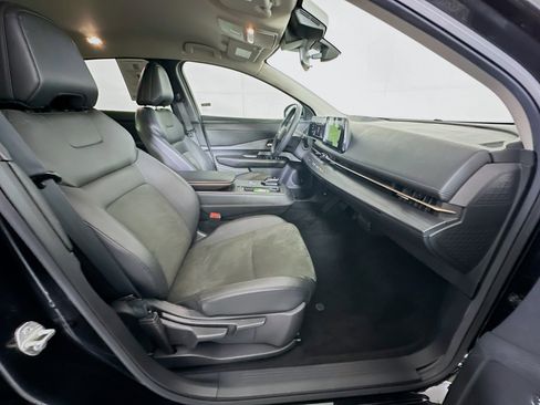 Used 2023 Nissan Ariya FWD image 30