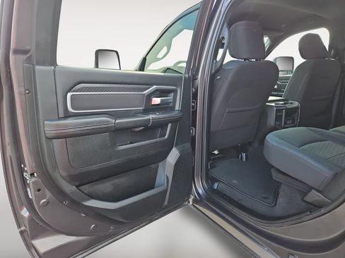 Used 2025 RAM 2500 Big Horn AWD/4WD image 10