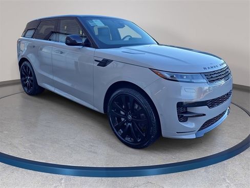 New 2025 Land Rover Range Rover Sport Dynamic SE image 3