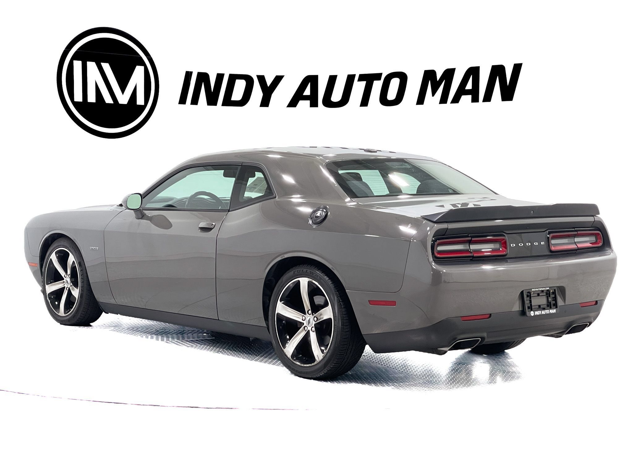 Used 2018 Dodge Challenger R/T RWD image 6