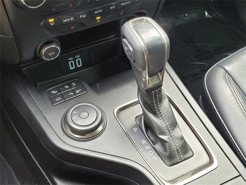 Used 2019 Ford Ranger Lariat w/ Equipment Group 501A Mid image 22