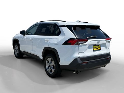 Used 2025 Toyota RAV4 XLE FWD image 3
