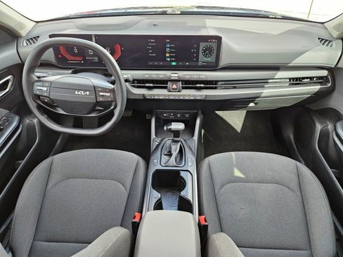 Used 2025 Kia K4 FWD image 17