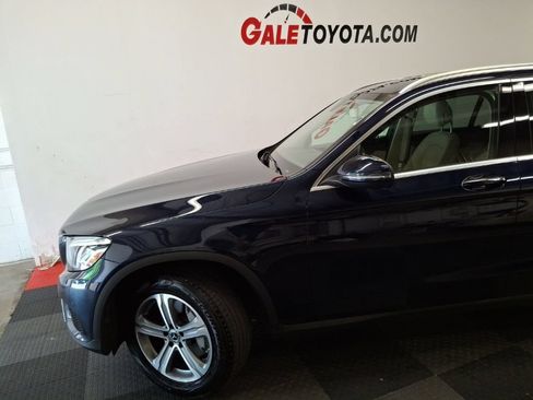 Used 2019 Mercedes-Benz GLC 300 4MATIC image 5