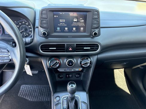 Used 2021 Hyundai Kona SE image 25