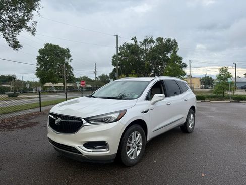 Used 2018 Buick Enclave Essence FWD image 1